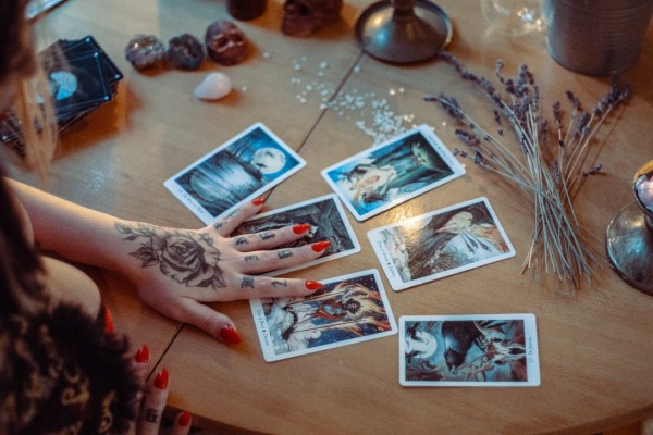A Sneak Peak Into Angel Card Reading