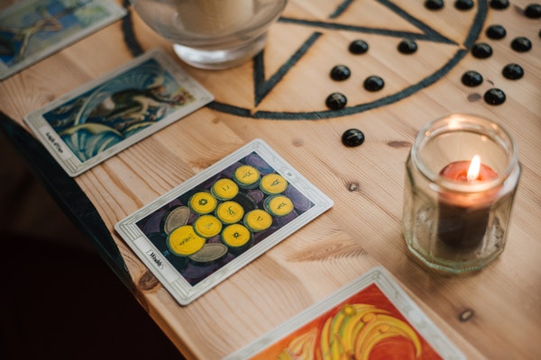 Qualities Of A Tarot Card Reader